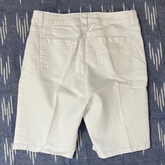 Jones New York White Lexington Shorts - Picture 2 of 7